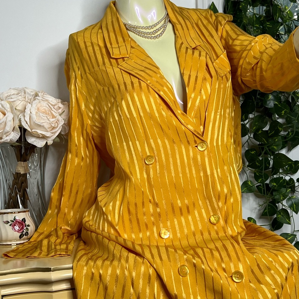 Elegant Gold Striped Women's Coat/Dress